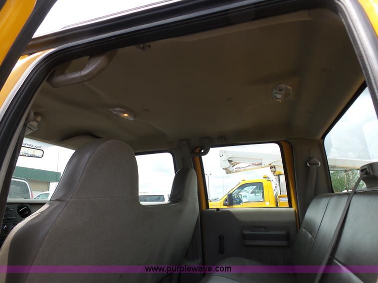 image for item K7960 2008 Ford F250 Super Duty Crew Cab pickup truck