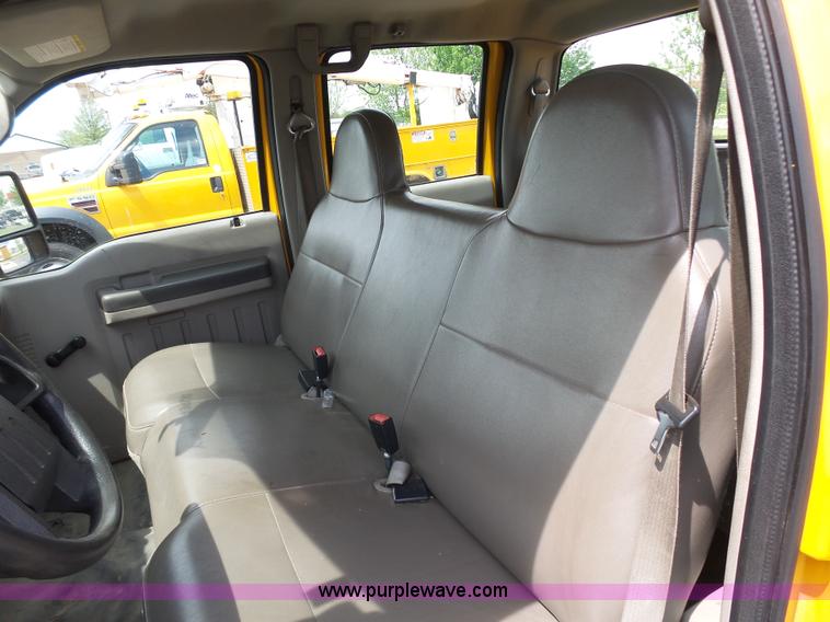 image for item K7960 2008 Ford F250 Super Duty Crew Cab pickup truck