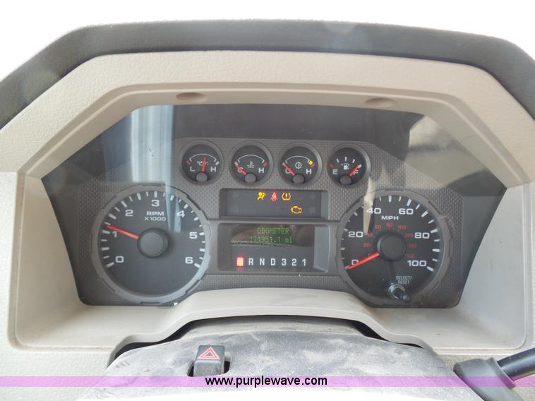 image for item K7960 2008 Ford F250 Super Duty Crew Cab pickup truck