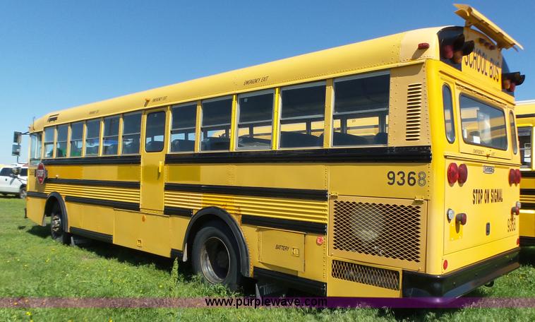 image for item K8287 1993 Thomas Built Saf-T-Liner MVP school bus
