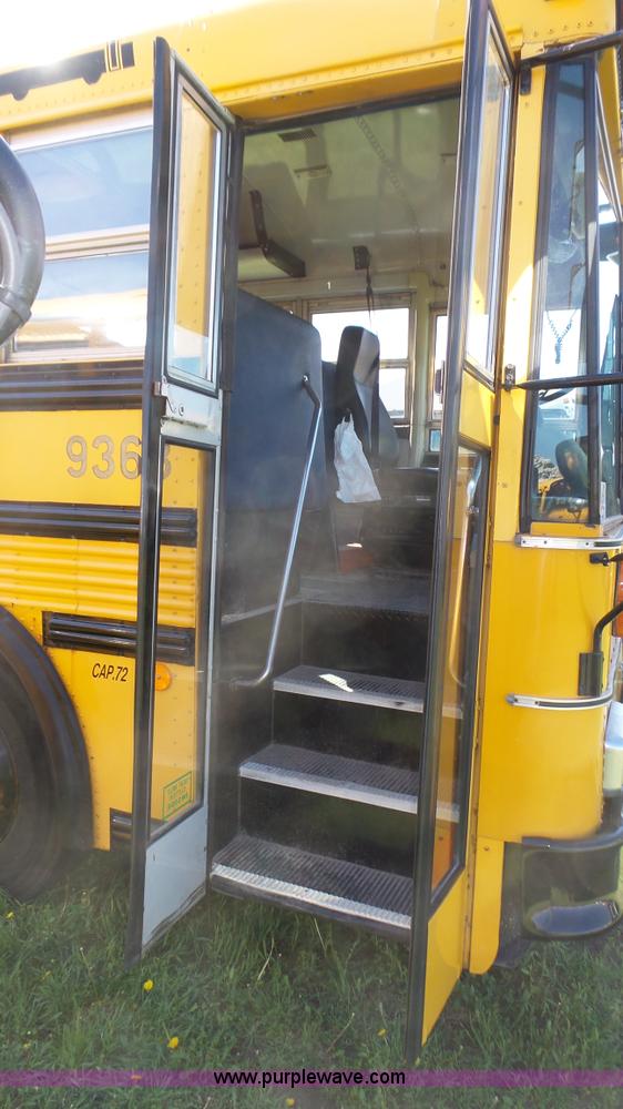 image for item K8287 1993 Thomas Built Saf-T-Liner MVP school bus