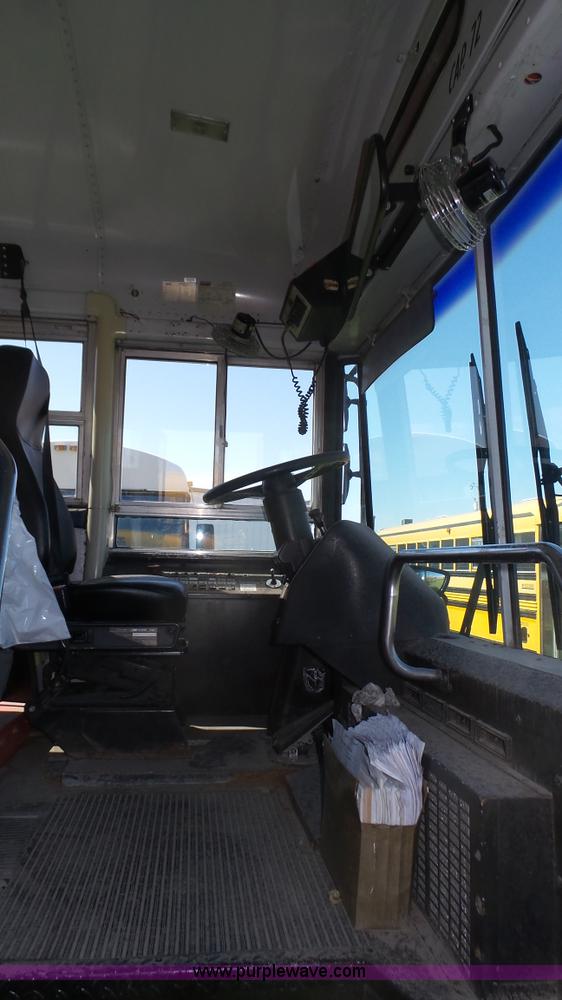 image for item K8287 1993 Thomas Built Saf-T-Liner MVP school bus