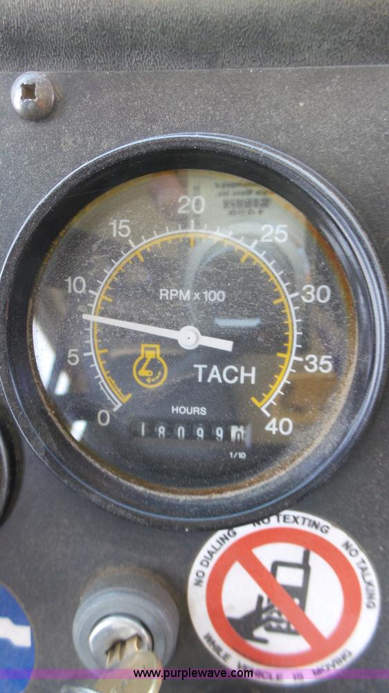 image for item K8287 1993 Thomas Built Saf-T-Liner MVP school bus