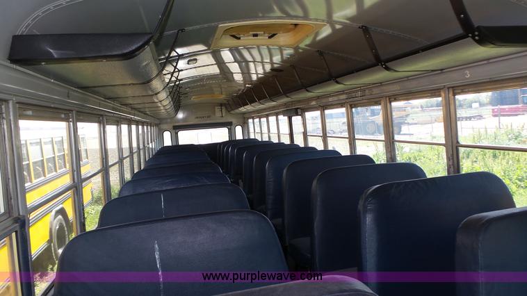 image for item K8287 1993 Thomas Built Saf-T-Liner MVP school bus