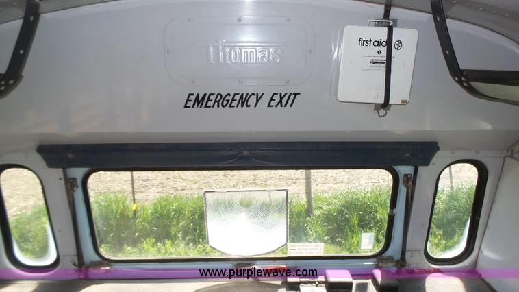 image for item K8287 1993 Thomas Built Saf-T-Liner MVP school bus