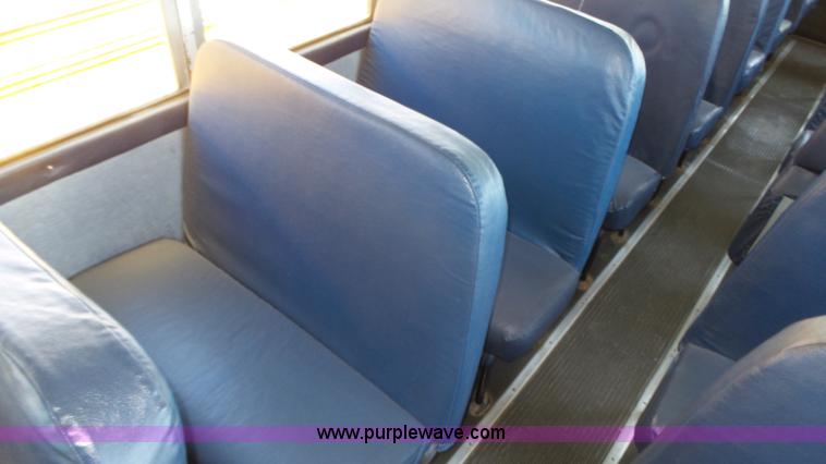 image for item K8287 1993 Thomas Built Saf-T-Liner MVP school bus