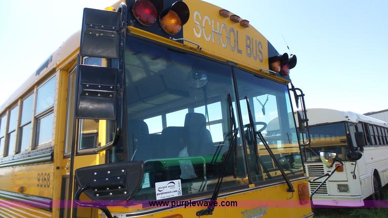 image for item K8287 1993 Thomas Built Saf-T-Liner MVP school bus