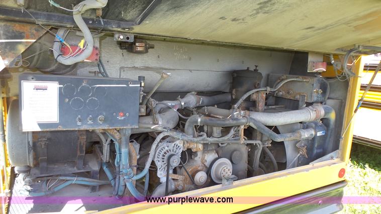 image for item K8287 1993 Thomas Built Saf-T-Liner MVP school bus