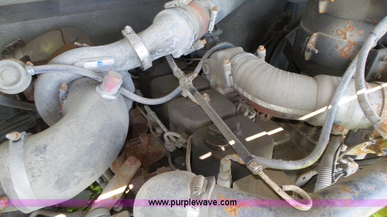 image for item K8287 1993 Thomas Built Saf-T-Liner MVP school bus