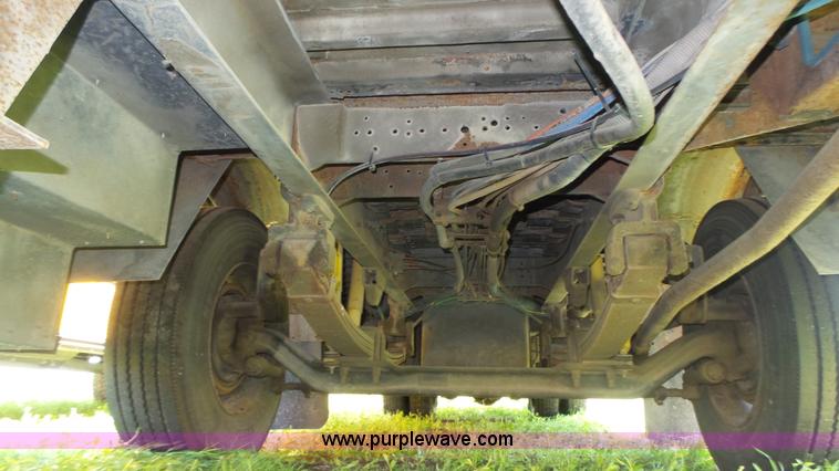 image for item K8287 1993 Thomas Built Saf-T-Liner MVP school bus