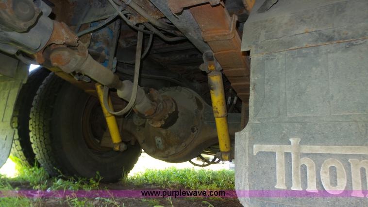 image for item K8287 1993 Thomas Built Saf-T-Liner MVP school bus