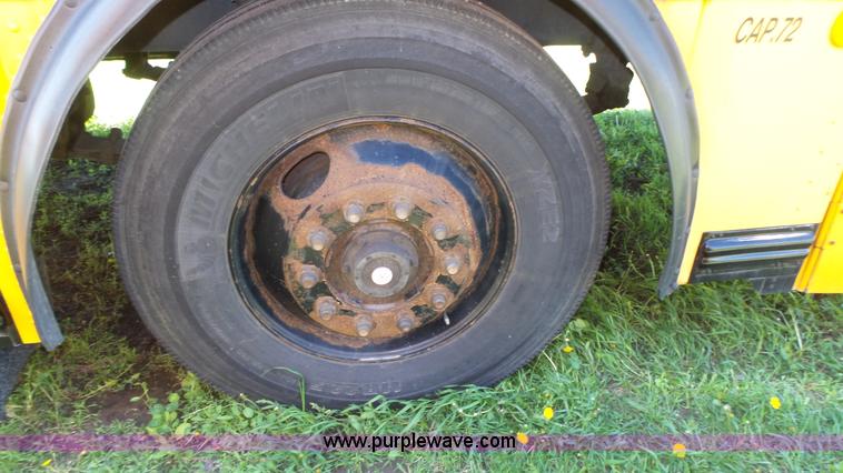 image for item K8287 1993 Thomas Built Saf-T-Liner MVP school bus