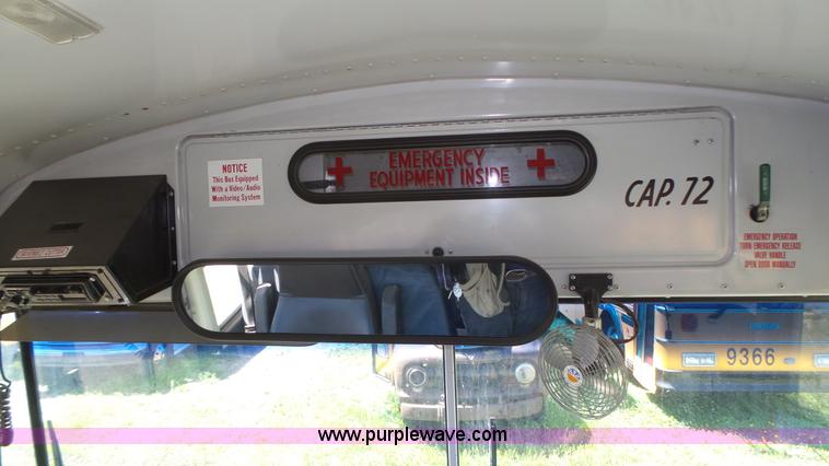 image for item K8288 1993 Thomas Built Saf-T-Liner MVP school bus