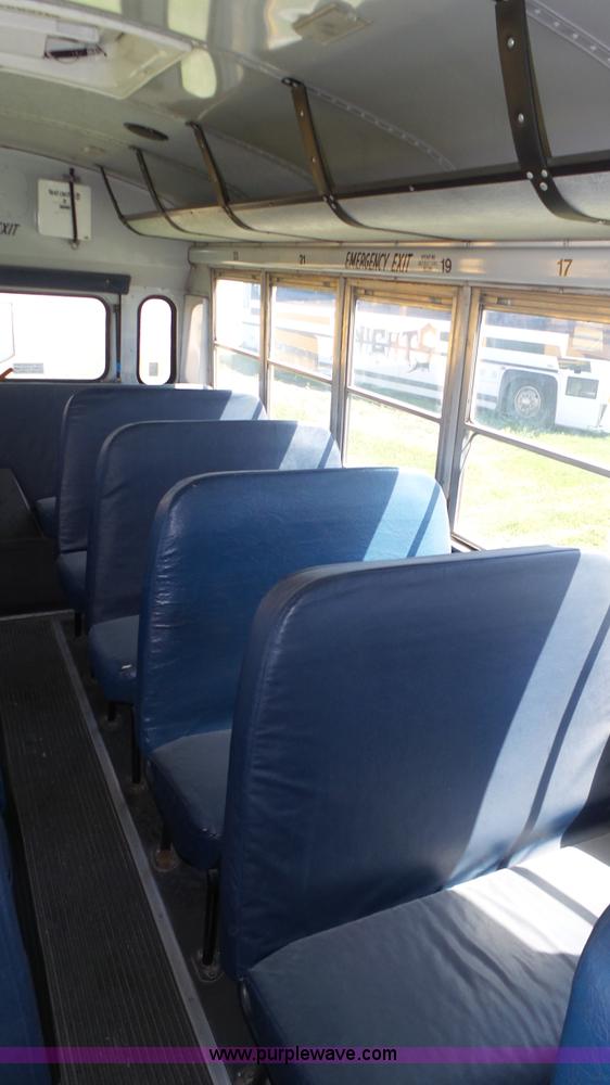 image for item K8288 1993 Thomas Built Saf-T-Liner MVP school bus