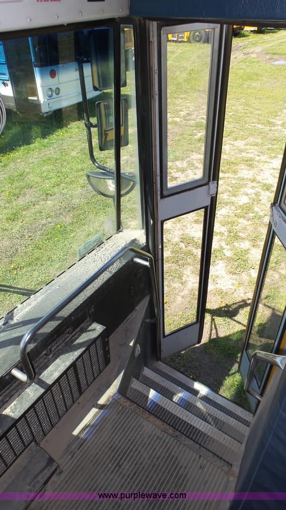 image for item K8288 1993 Thomas Built Saf-T-Liner MVP school bus