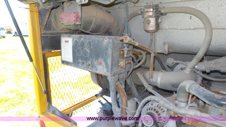 image for item K8288 1993 Thomas Built Saf-T-Liner MVP school bus