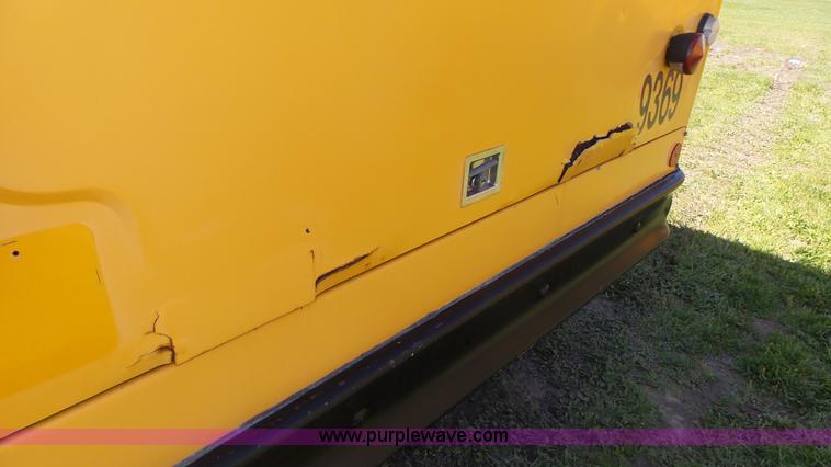 image for item K8288 1993 Thomas Built Saf-T-Liner MVP school bus