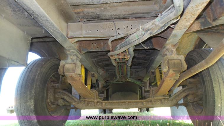 image for item K8288 1993 Thomas Built Saf-T-Liner MVP school bus