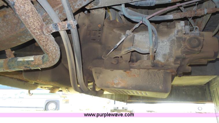 image for item K8288 1993 Thomas Built Saf-T-Liner MVP school bus