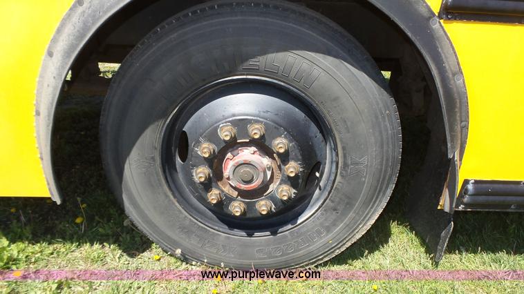 image for item K8288 1993 Thomas Built Saf-T-Liner MVP school bus