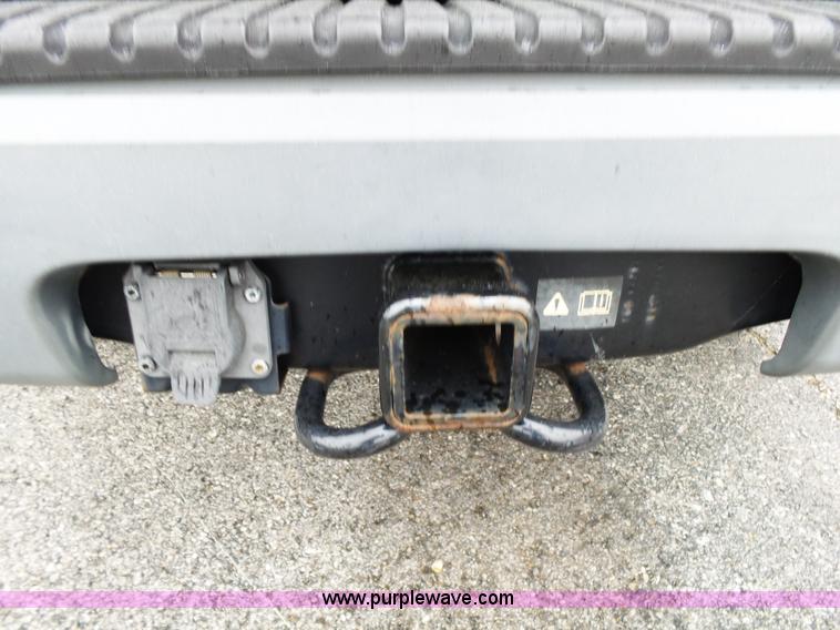 image for item L2033 2002 Ford Explorer SUV