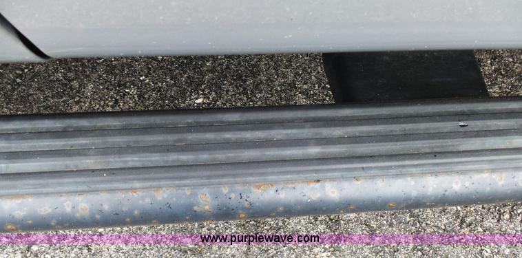 image for item L2033 2002 Ford Explorer SUV