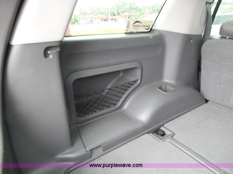 image for item L2033 2002 Ford Explorer SUV