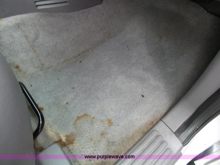 image for item L2033 2002 Ford Explorer SUV