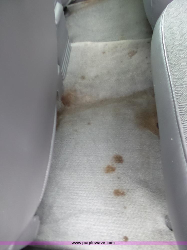 image for item L2033 2002 Ford Explorer SUV