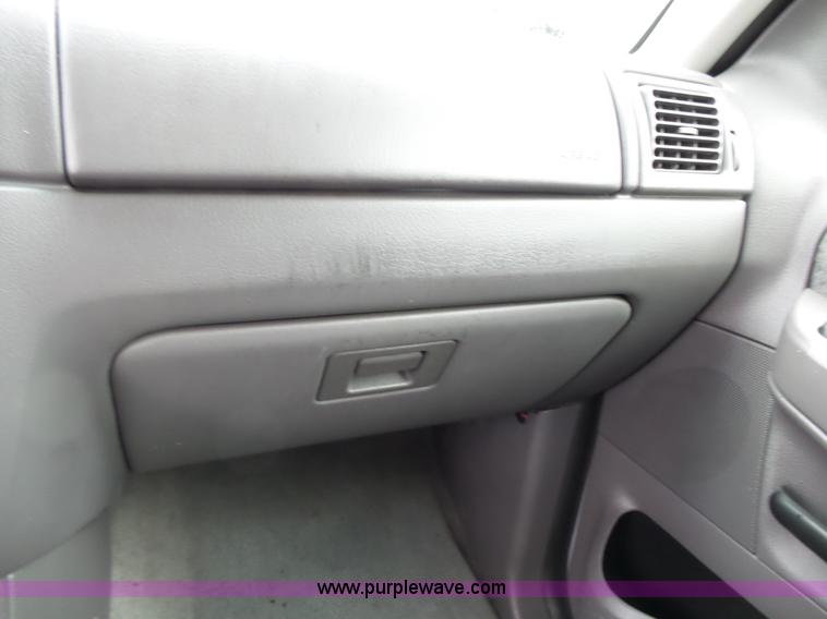 image for item L2033 2002 Ford Explorer SUV