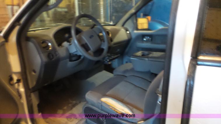 image for item L2085 2004 Ford F150 SuperCab pickup truck