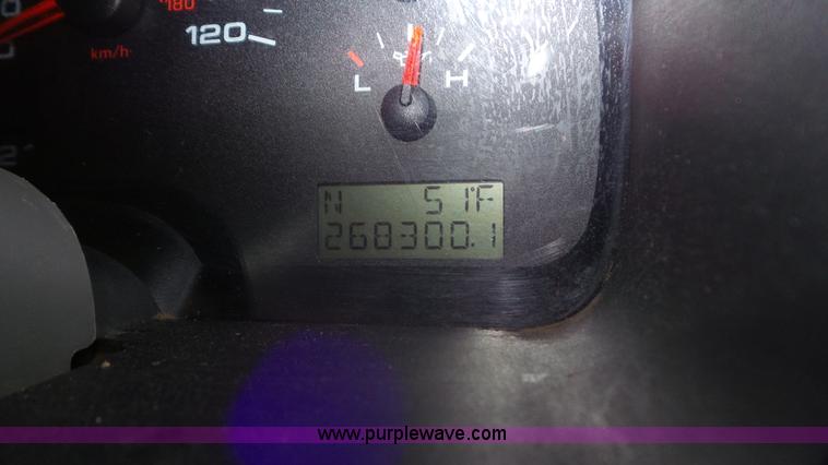 image for item L2085 2004 Ford F150 SuperCab pickup truck