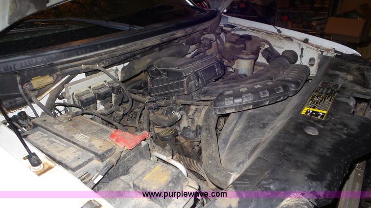 image for item L2085 2004 Ford F150 SuperCab pickup truck