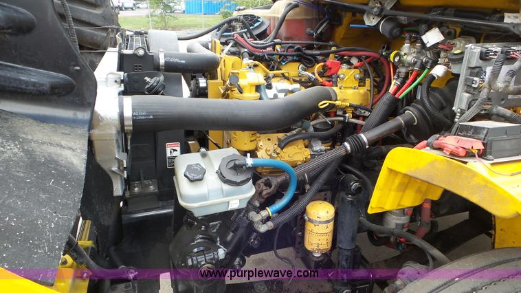 image for item L2152 2006 Freightliner Business Class M2 box truck