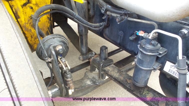 image for item L2152 2006 Freightliner Business Class M2 box truck