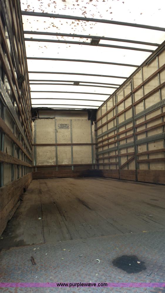 image for item L2152 2006 Freightliner Business Class M2 box truck