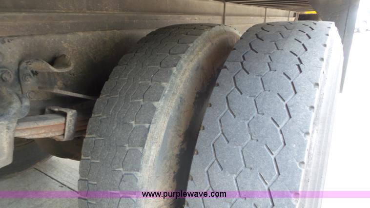 image for item L2152 2006 Freightliner Business Class M2 box truck