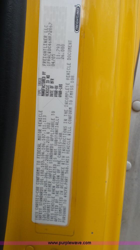 image for item L2152 2006 Freightliner Business Class M2 box truck