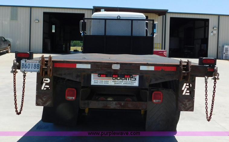 image for item L5839 2000 Mack CH613 flatbed truck