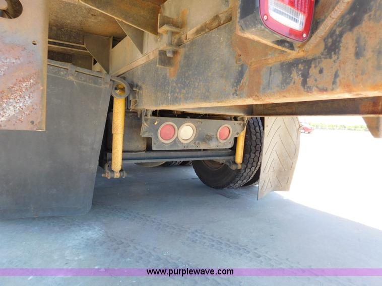 image for item L5839 2000 Mack CH613 flatbed truck