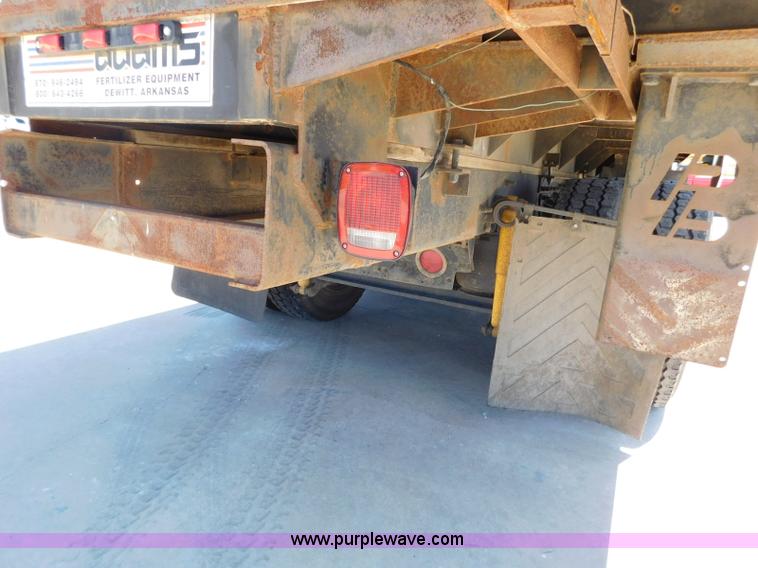 image for item L5839 2000 Mack CH613 flatbed truck