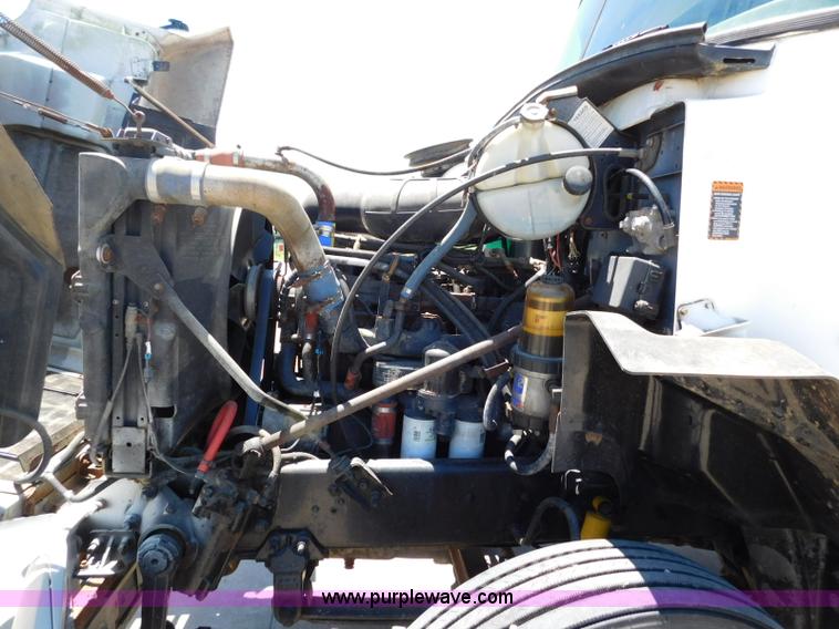 image for item L5839 2000 Mack CH613 flatbed truck