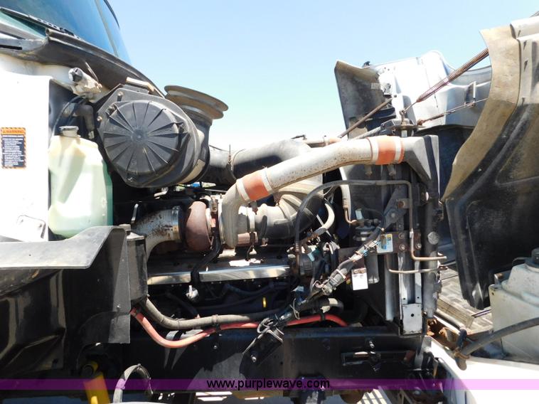 image for item L5839 2000 Mack CH613 flatbed truck