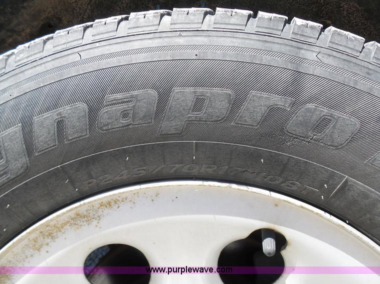 image for item L7033 2010 Chevrolet Silverado 1500 pickup truck