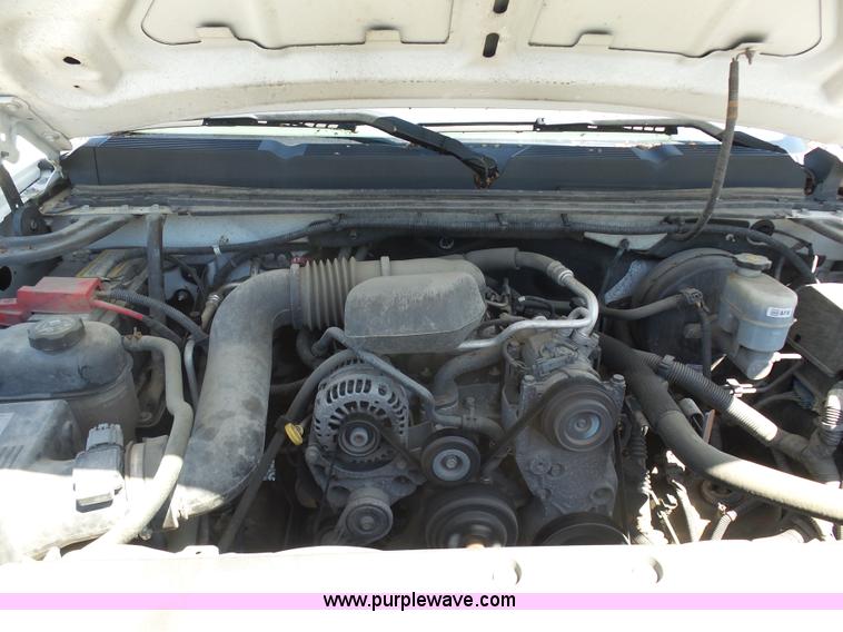 image for item L7033 2010 Chevrolet Silverado 1500 pickup truck