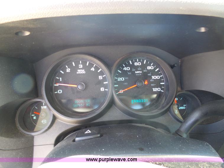 image for item L7033 2010 Chevrolet Silverado 1500 pickup truck