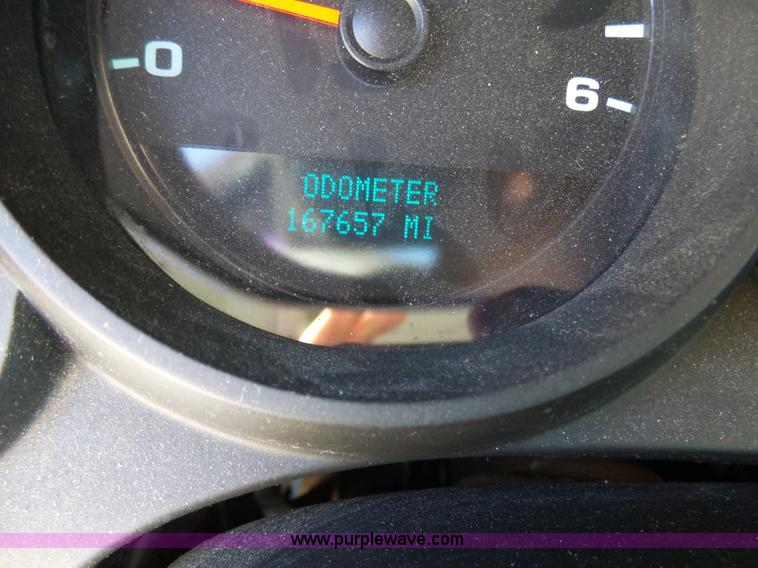 image for item L7033 2010 Chevrolet Silverado 1500 pickup truck