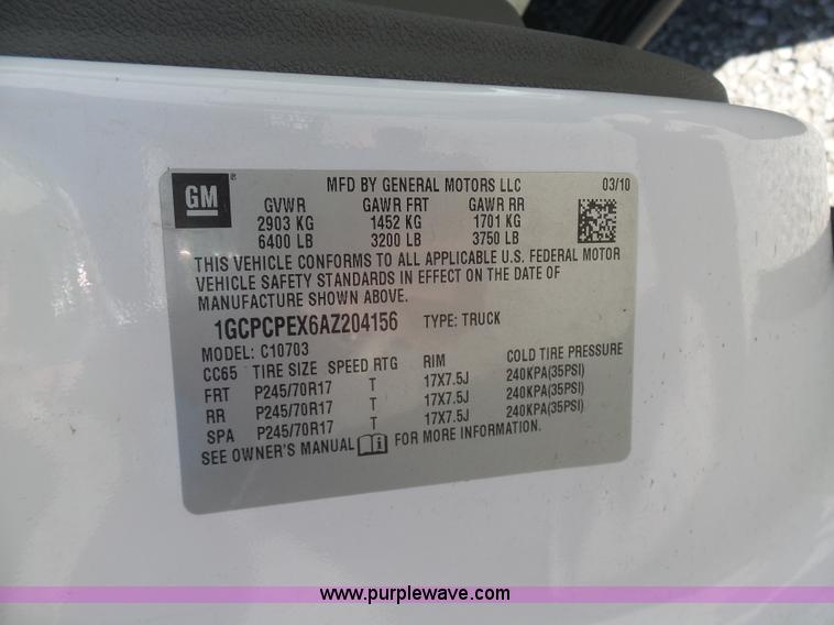 image for item L7033 2010 Chevrolet Silverado 1500 pickup truck