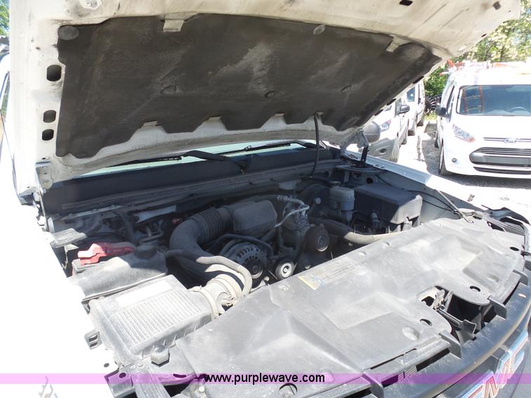 image for item L7035 2008 GMC Sierra 1500 pickup truck