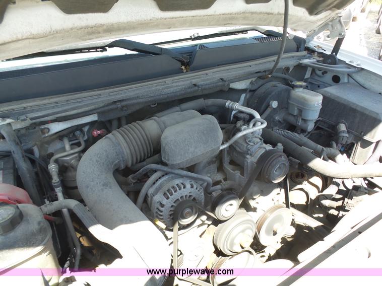 image for item L7035 2008 GMC Sierra 1500 pickup truck